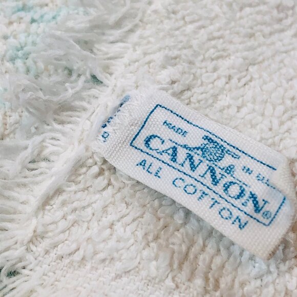 Vintage 60s CANNON Blue Cabbage Rose Bouquet Decorative Fringed Towel 22" x 36" - Picture 5 of 10